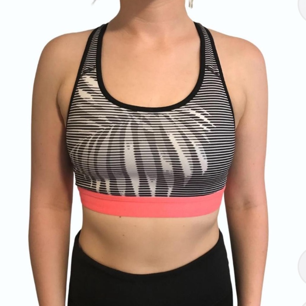 sports bra